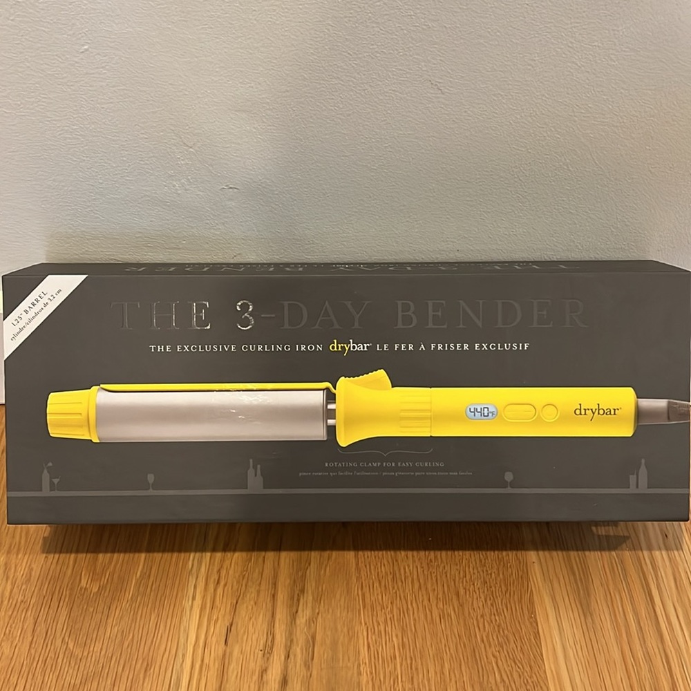 DryBar “the 3-Day Bender” curling iron with 1.25 barrel